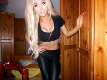 Nude young girls which