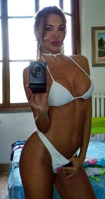 Stunning indian hottie in